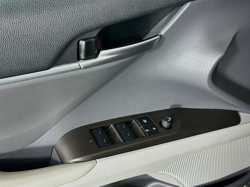 Used 2024 Toyota Camry LE w/ Convenience Package image 14