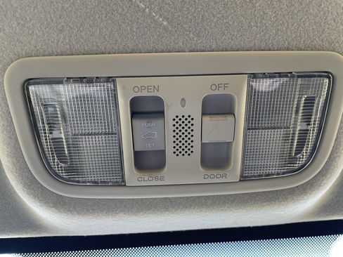 Used 2017 Honda Fit EX image 29