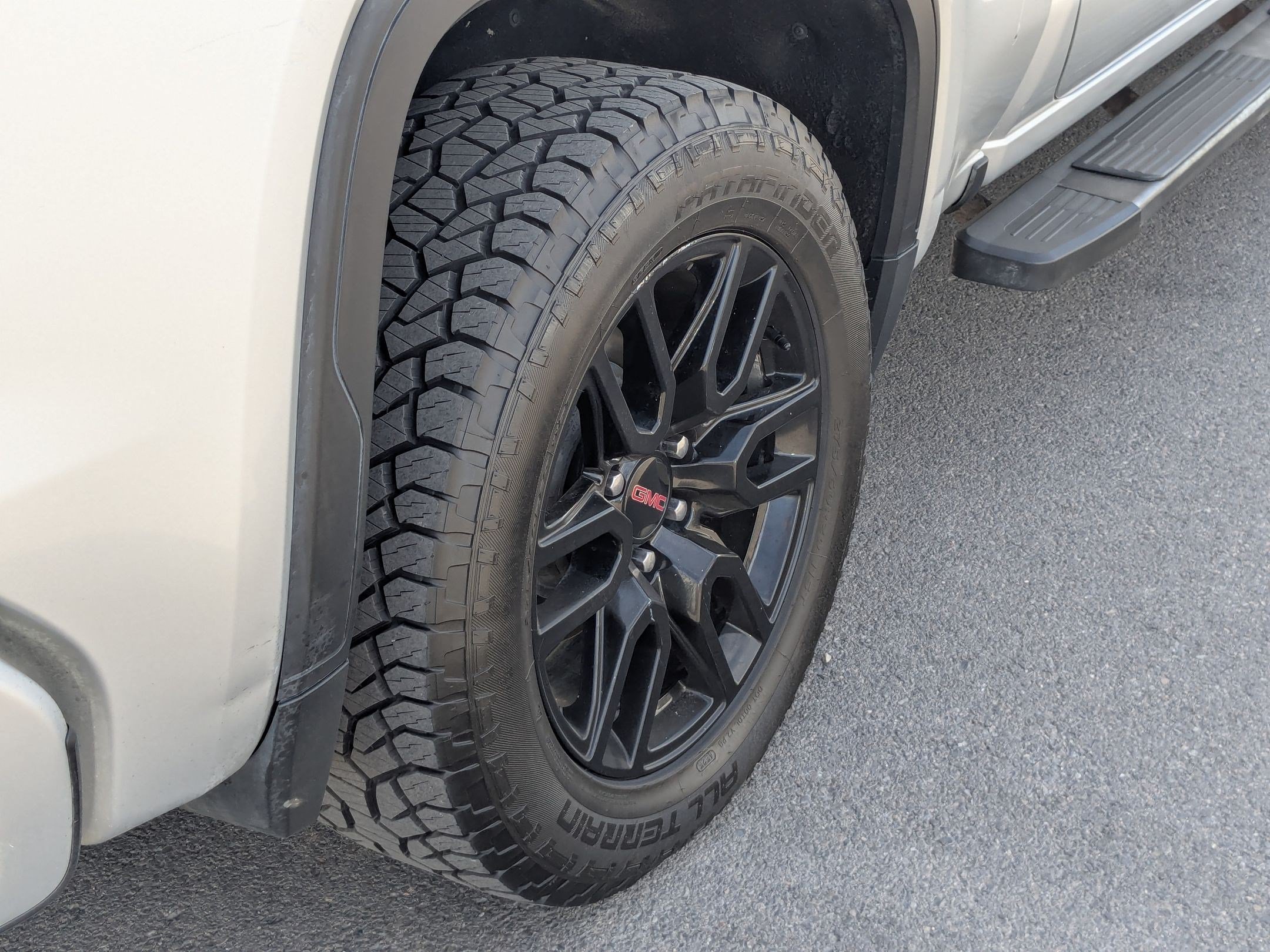 Certified 2021 GMC Sierra 1500 Elevation w/ Preferred Package AWD/4WD image 13