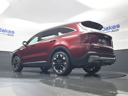 Certified 2025 Kia Sorento EX w/ Panoramic Sunroof Package FWD image 46