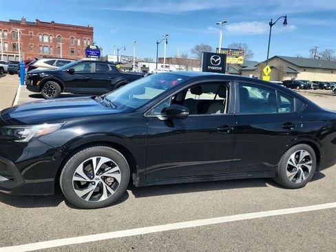 Used 2023 Subaru Legacy Premium image 8