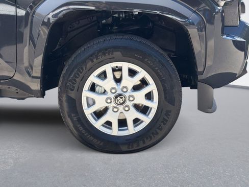 Used 2026 Toyota Tacoma SR5 AWD/4WD image 31