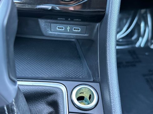 Used 2024 Volkswagen Jetta SE w/ Panoramic Sunroof Package image 34