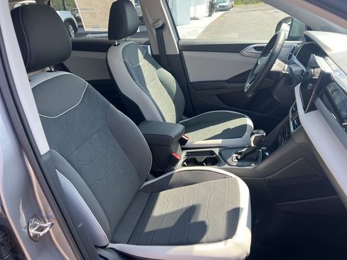 New 2026 Volkswagen Taos SE FWD image 23