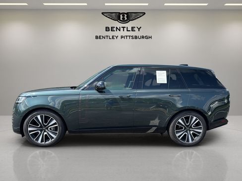 Used 2025 Land Rover Range Rover SE AWD/4WD image 8