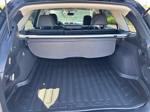 Used 2017 Subaru Outback 3.6R Limited AWD/4WD image 37
