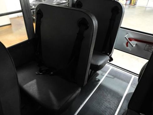 Used 2007 Chevrolet Express 3500 w/ School Bus Package RWD image 32
