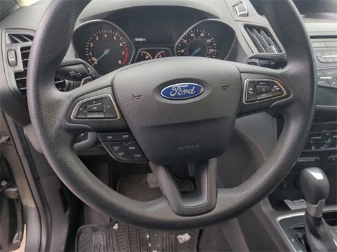 Used 2017 Ford Escape SE image 21