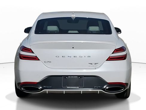 Used 2025 Genesis G70 2.5T image 5