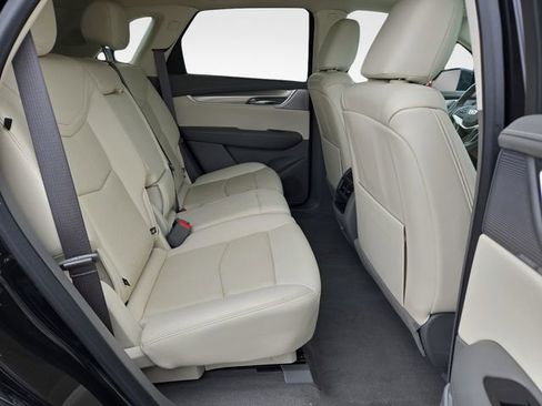Used 2022 Cadillac XT5 Premium Luxury FWD image 35