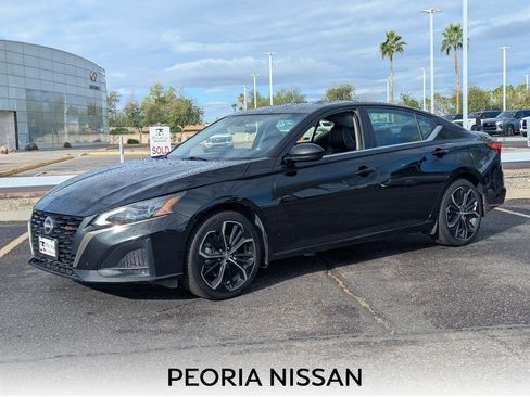 Certified 2023 Nissan Altima 2.5 SR w/ SR Premium Package image 1