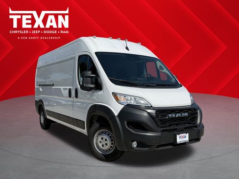 Used 2024 RAM ProMaster 2500 w/ Convenience Group FWD image 1