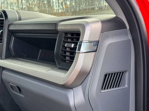 Used 2023 Ford F550 2WD Crew Cab Super Duty image 16