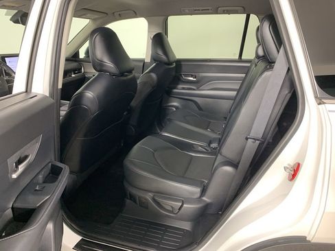 Used 2024 Toyota Grand Highlander AWD image 34