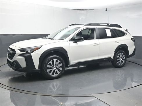 Certified 2025 Subaru Outback Premium w/ Popular Package #1A image 4