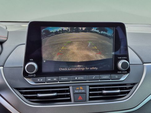 Certified 2025 Nissan Altima 2.5 SR FWD image 23