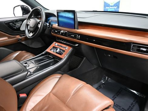 Used 2021 Lincoln Aviator Reserve w/ Equipment Group 202A image 22