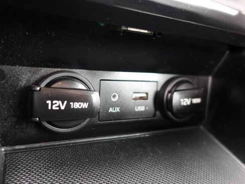 Used 2017 Hyundai Elantra SE FWD image 11