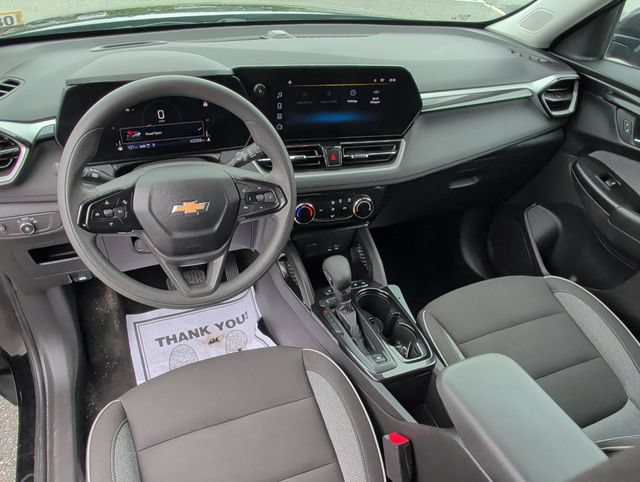 Used 2025 Chevrolet TrailBlazer LT AWD/4WD image 21