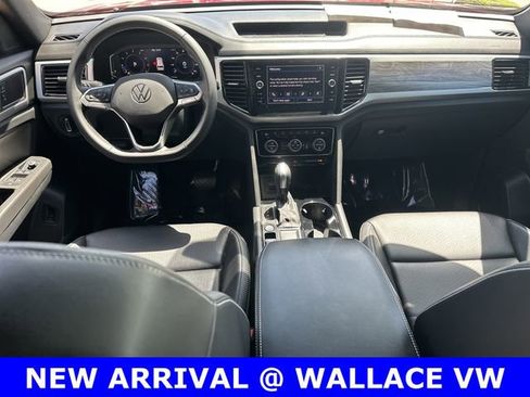 Used 2022 Volkswagen Atlas Cross Sport SE w/ Black Wheel Package image 15