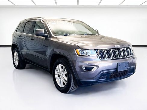Used 2017 Jeep Grand Cherokee Laredo w/ Quick Order Package 2BE RWD image 3