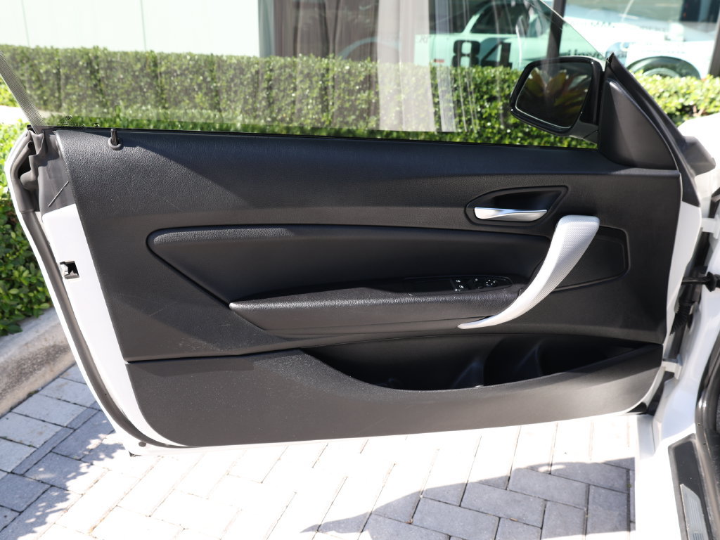 Used 2019 BMW 230i Coupe w/ M Sport Package RWD image 10