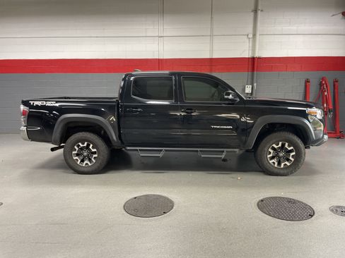 Used 2020 Toyota Tacoma TRD Off-Road image 37