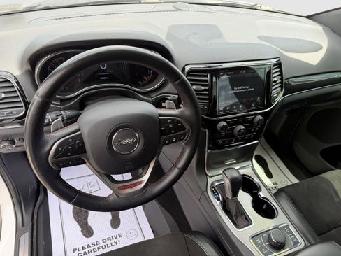 Used 2019 Jeep Grand Cherokee Trailhawk AWD/4WD image 18