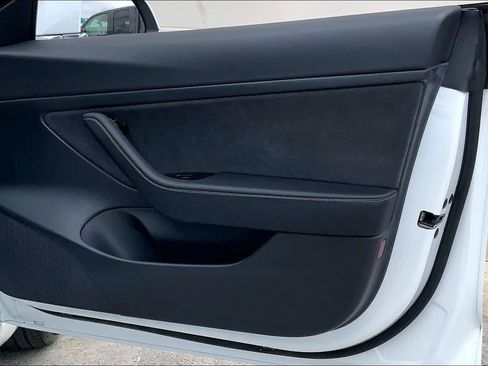 Used 2020 Tesla Model 3 Standard Range Plus RWD image 28