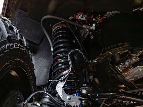 Used 2025 Ford F250 Platinum w/ FX4 Off-Road Package image 14