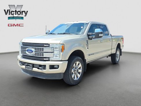 Used 2017 Ford F350 Platinum w/ Platinum Ultimate Package AWD/4WD image 3