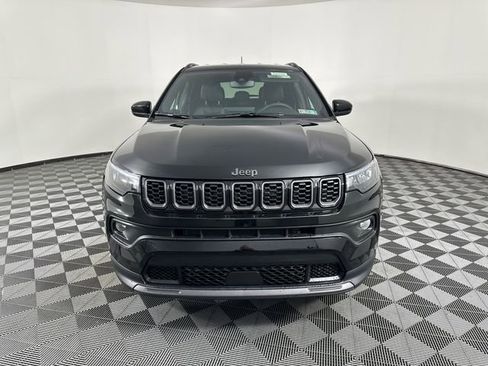 New 2026 Jeep Compass Latitude image 13