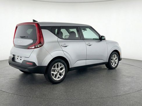 Used 2025 Kia Soul LX w/ LX Technology Package image 9