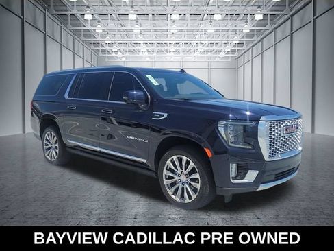 Used 2022 GMC Yukon XL Denali AWD/4WD image 7