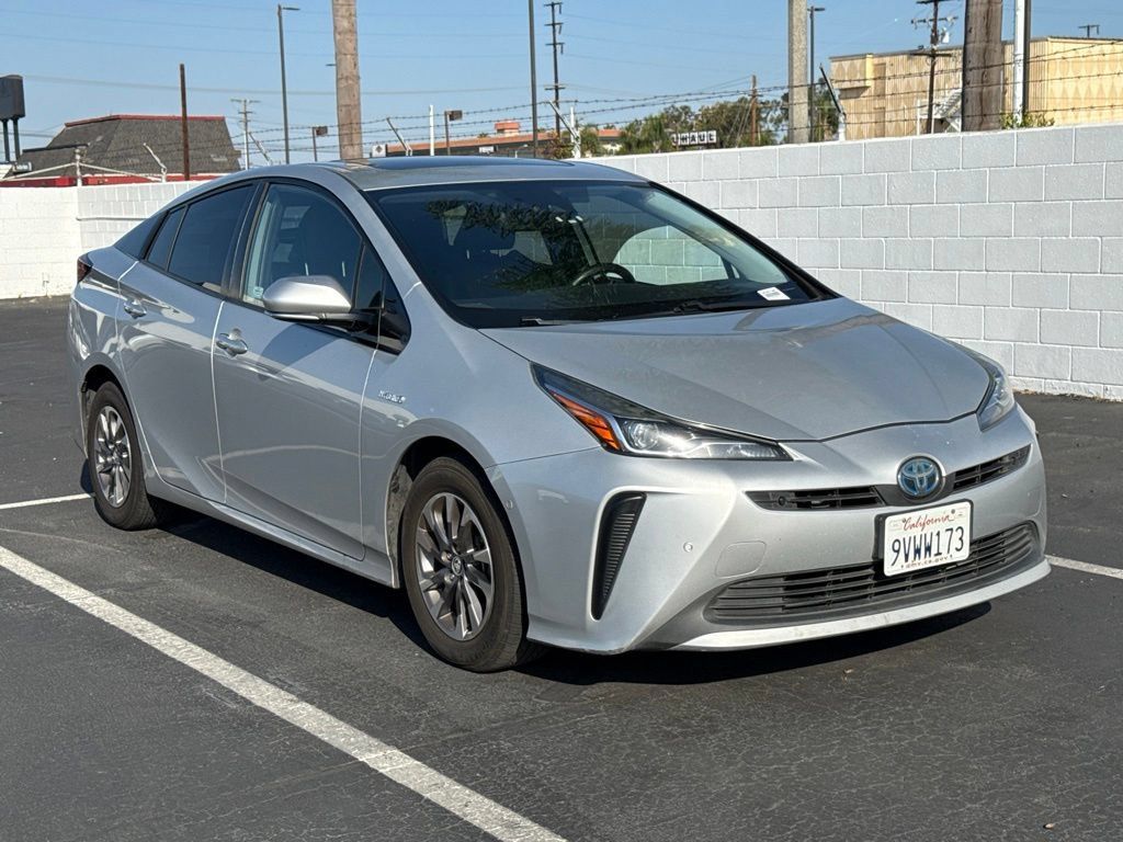 Used 2019 Toyota Prius XLE w/ Premium Convenience Package FWD image 1