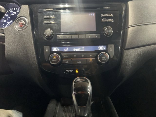Used 2017 Nissan Rogue SV w/ Midnight Edition Package AWD/4WD image 2