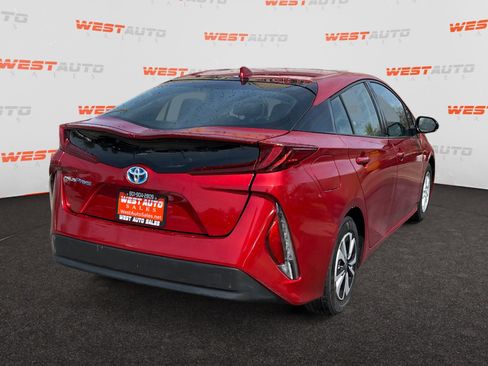 Used 2019 Toyota Prius Prime Plus image 5