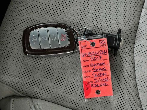 Used 2017 Hyundai Sonata Limited w/ Ultimate Package 04 FWD image 38