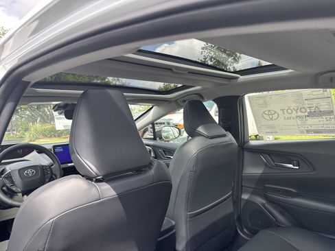 New 2025 Toyota Prius image 27