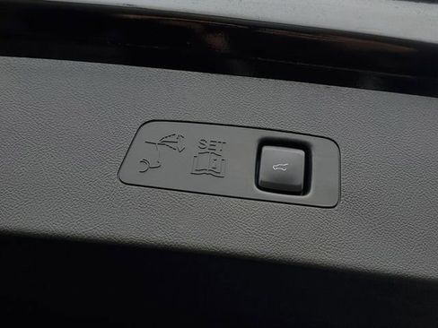 Used 2023 Lincoln Corsair Reserve w/ Equipment Group 201A image 8