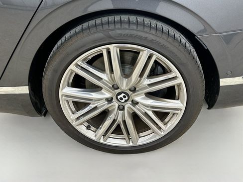 Used 2022 Bentley Flying Spur V8 AWD/4WD image 57