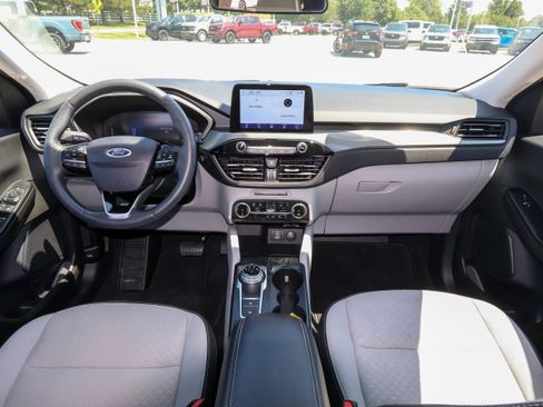 Used 2024 Ford Escape Active AWD/4WD image 13