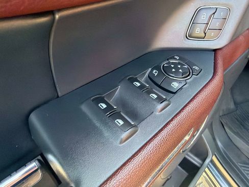 Used 2022 Ford Expedition Limited AWD/4WD image 19