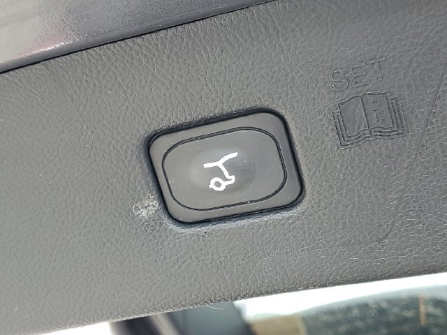 Used 2024 Ford Edge SEL w/ Convenience Package AWD/4WD image 11