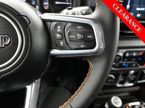 Used 2024 Jeep Wrangler Unlimited Sahara image 26