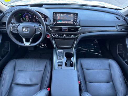 Used 2019 Honda Accord Touring image 13
