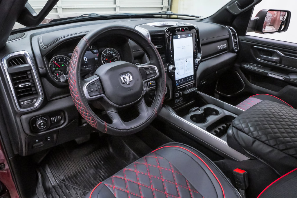 Used 2024 RAM 1500 Laramie RWD image 2
