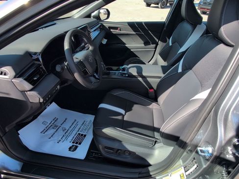 Certified 2026 Toyota Camry SE w/ Convenience Package image 18