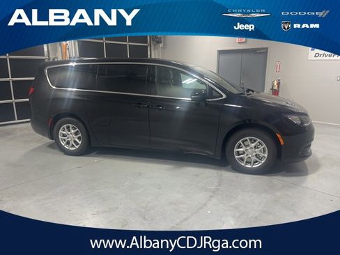 New 2025 Chrysler Voyager LX image 1