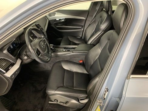 Used 2022 Volvo XC90 T5 Momentum w/ Advanced Package image 31